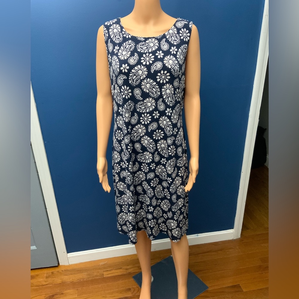 Navy and White Paisley Sleeveless Dress 14